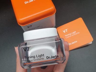 REVIEW Kem V7 Hàn Quốc Toning Light: Công Dụng, Cách Dùng, Có Tốt Không, Giá Bán 12/2025